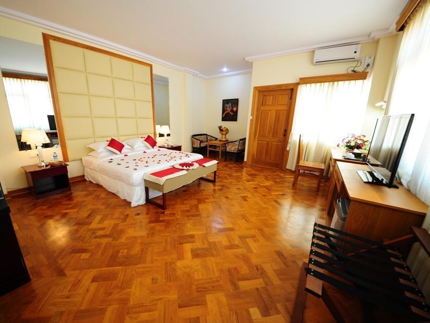 Royal Inlay Hotel Nyaung Shwe Bagian luar foto