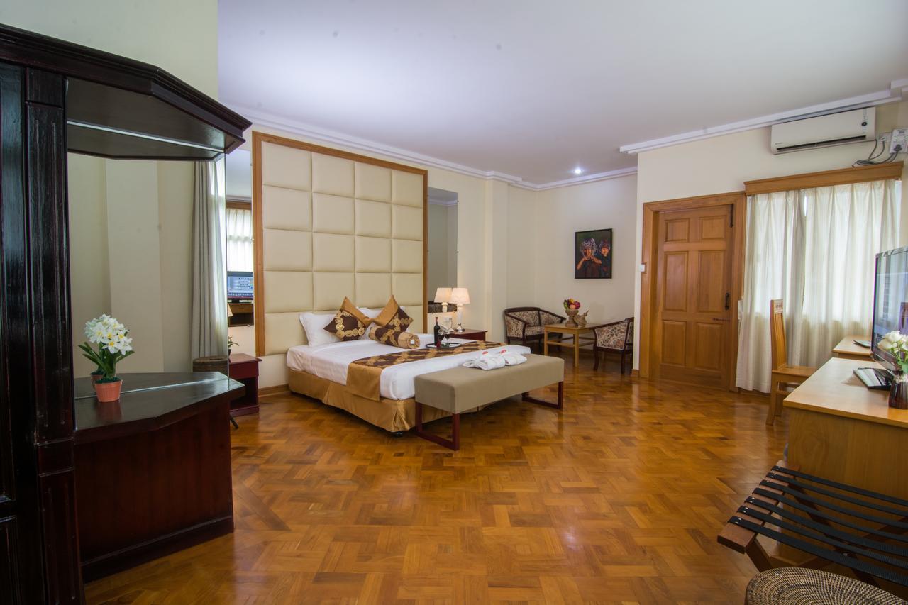 Royal Inlay Hotel Nyaung Shwe Bagian luar foto