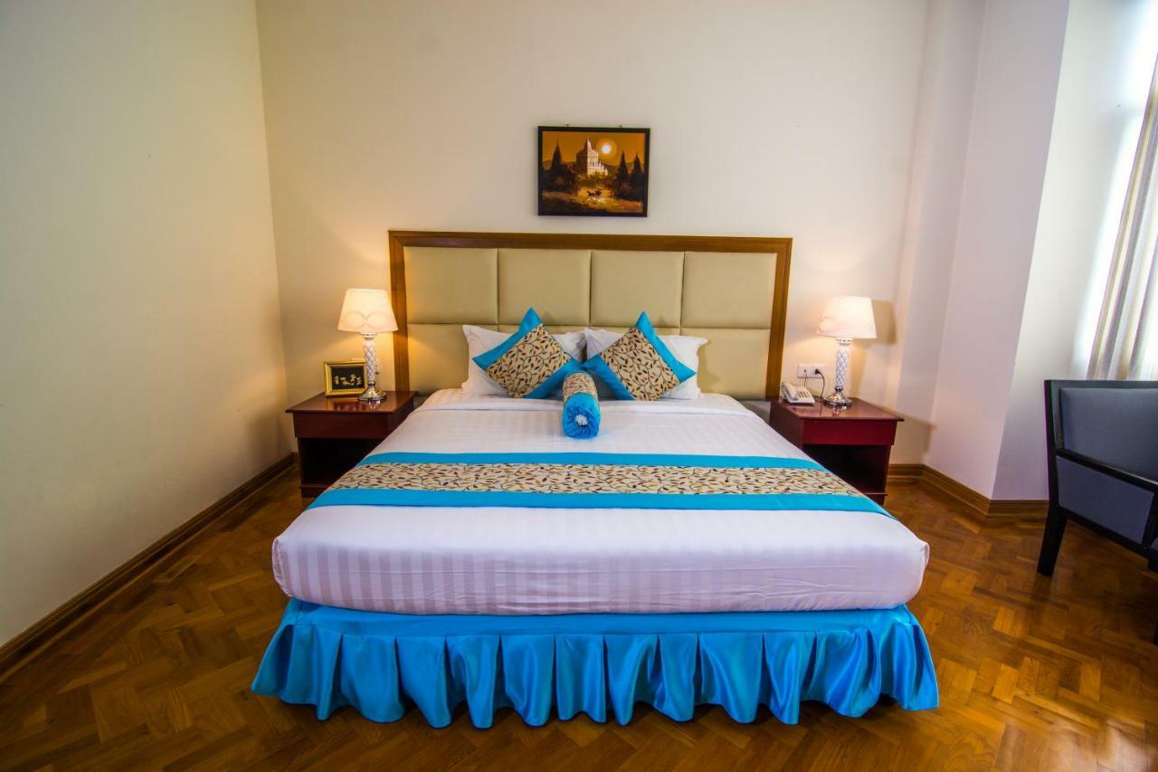 Royal Inlay Hotel Nyaung Shwe Bagian luar foto
