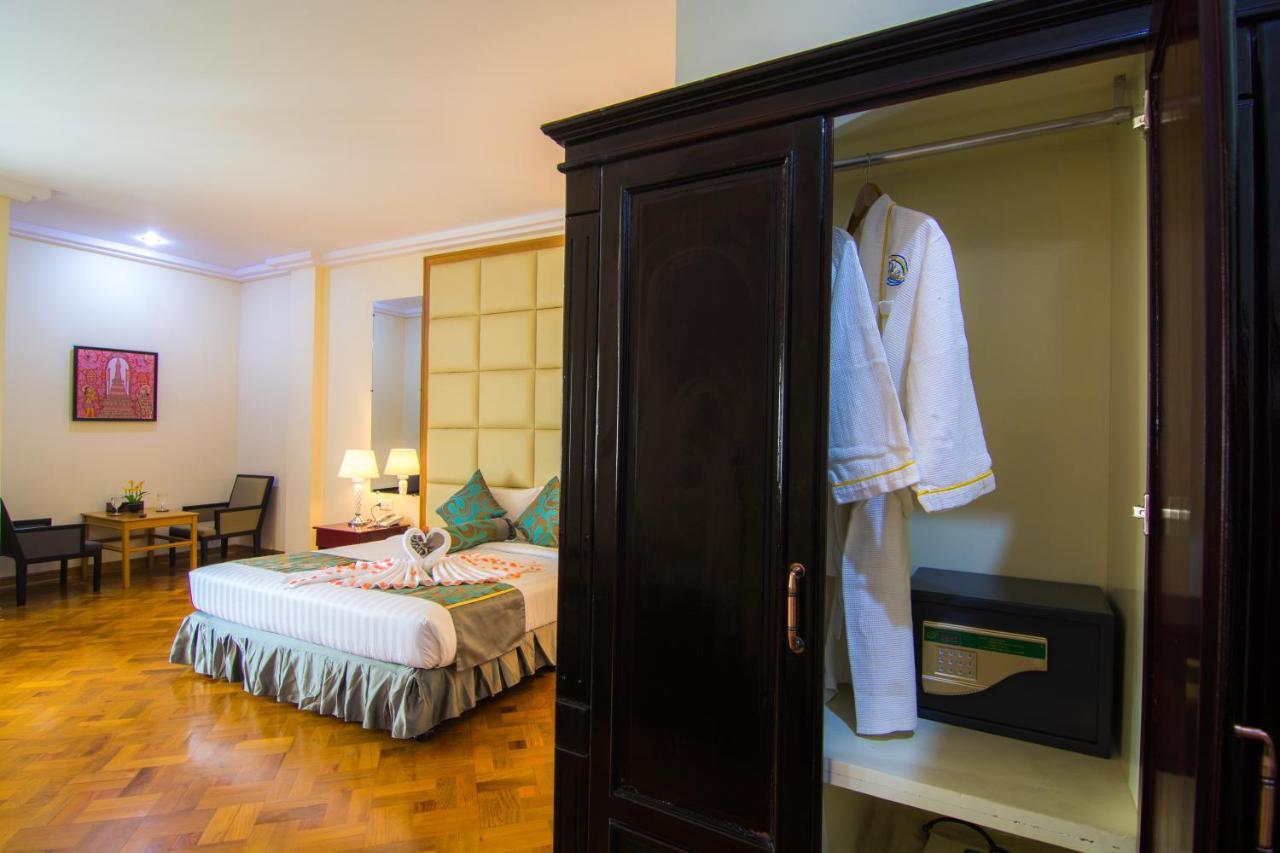 Royal Inlay Hotel Nyaung Shwe Bagian luar foto